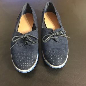 Blue Oxford Suede Gap Shoes. Size 8.
